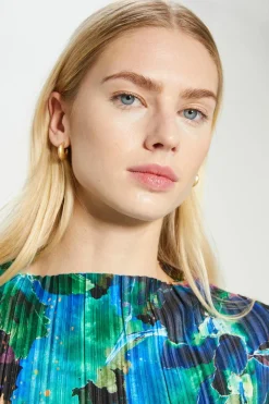 Best Oasis Abstract Print Plisse Funnel Neck Top Multi