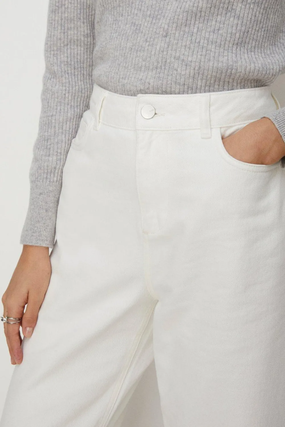 Discount Oasis Adeline Cropped Wide Leg Jean Ecru