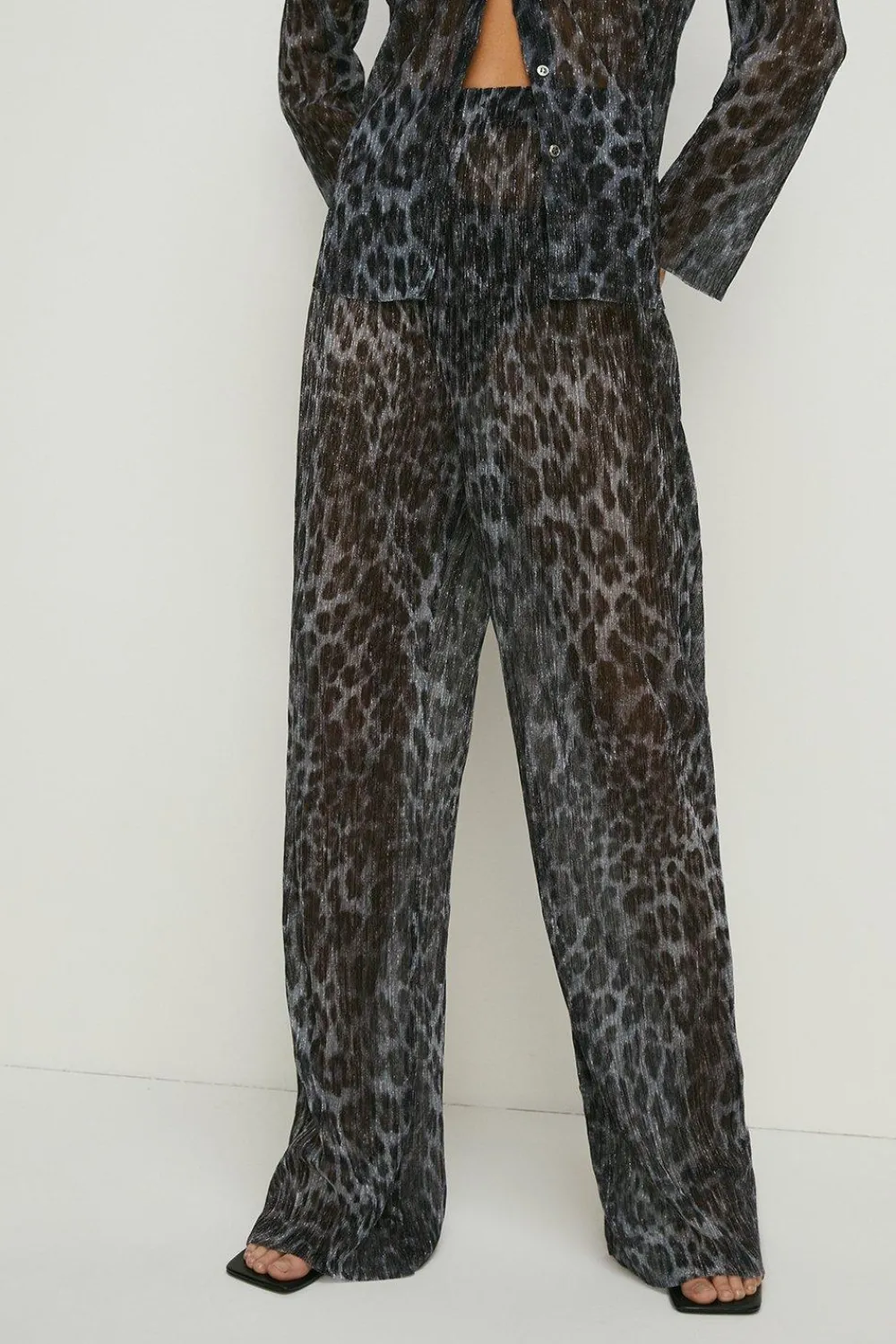Outlet Oasis Animal Print Shimmer Pleated Trouser Co-Ord Metallic Silver