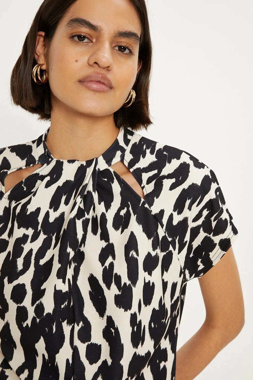Best Oasis Animal Scuba Crepe Twist Neck Top Mono