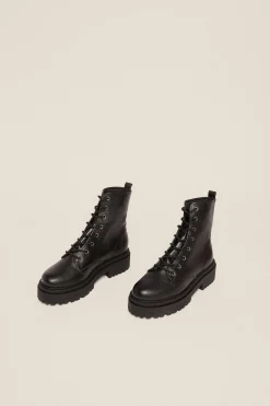 Clearance Oasis Chunky Lace Up Boots Black