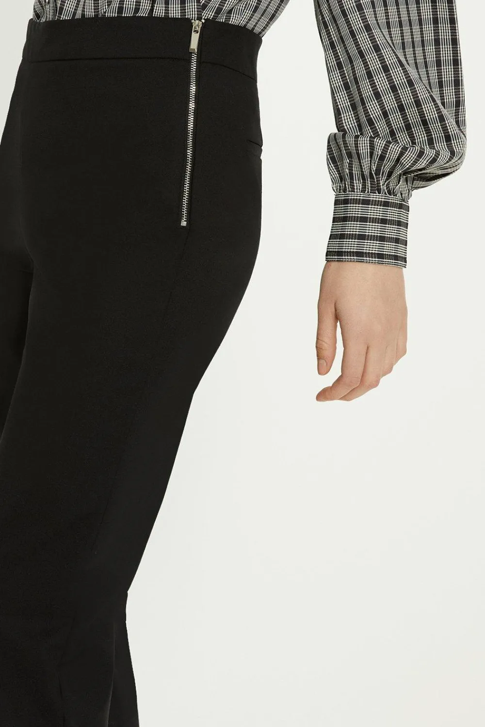 Outlet Oasis Cotton Sateen Zip Side Crop Trouser Black