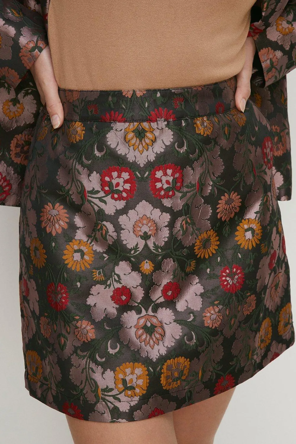 Hot Oasis Floral Jacquard Mini Skirt Mauve