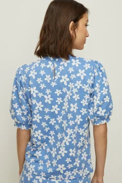 Online Oasis Floral Jacquard Scallop Edge Top Blue