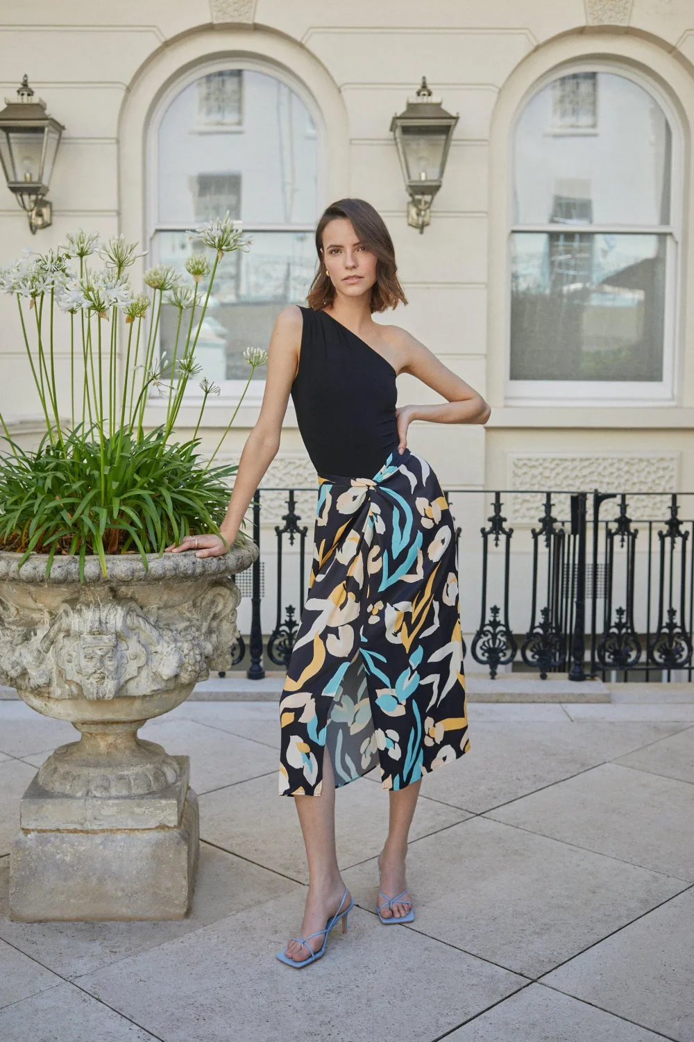 Clearance Oasis Floral Leaf Printed Drape Front Skirt Black