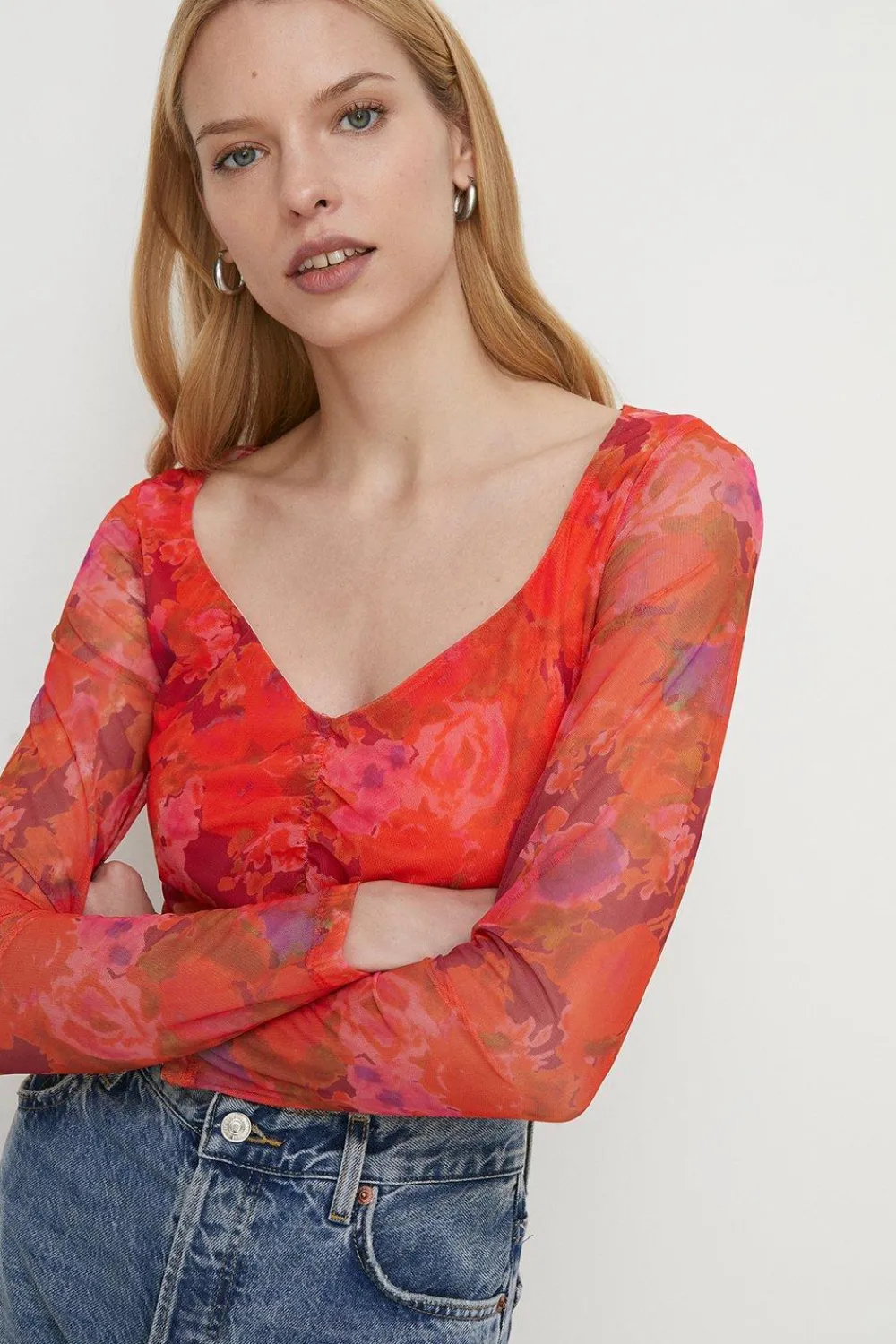 Fashion Oasis Floral Mesh Gauged Front Top Red