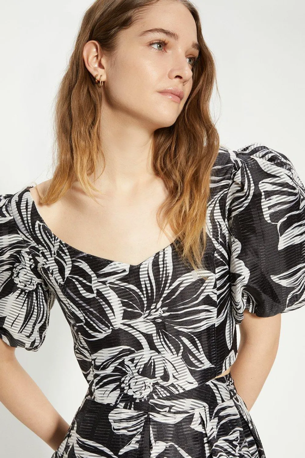 Clearance Oasis Floral Striped Organza Puff Sleeve Crop Top Mono