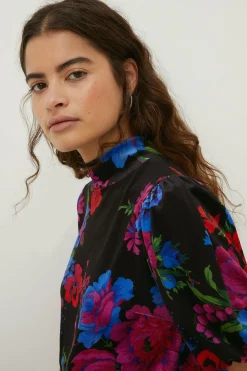 Best Oasis Floral Velvet Puff Sleeve Top Black