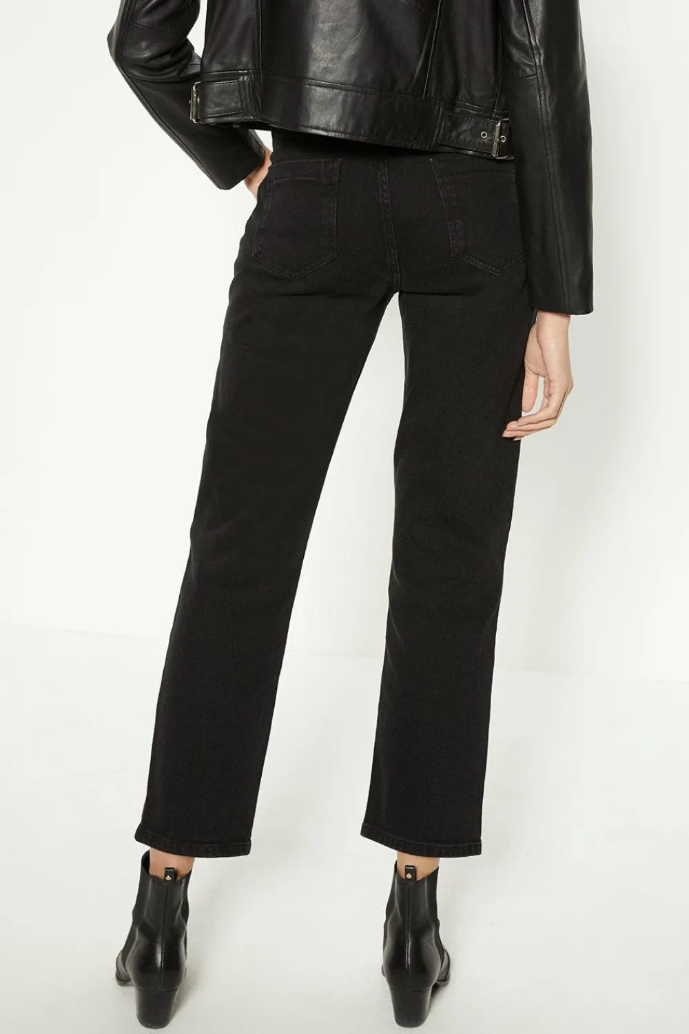 Outlet Oasis High Rise Straight Leg Jean Black