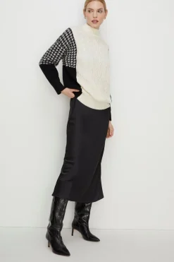 Clearance Oasis Houndstooth Contrast Cable Knit Jumper Ecru