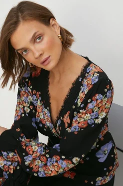 Outlet Oasis Lace Trim V Neck Diagonal Floral Tea Blouse Black
