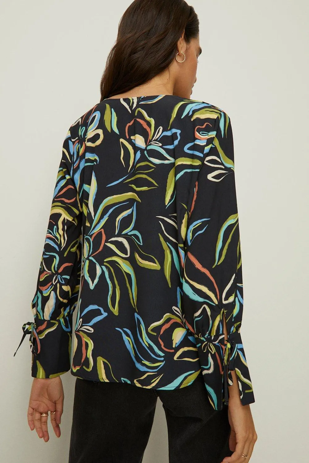 Fashion Oasis Leafy Floral Long Sleeve Cowl Neck Top Black