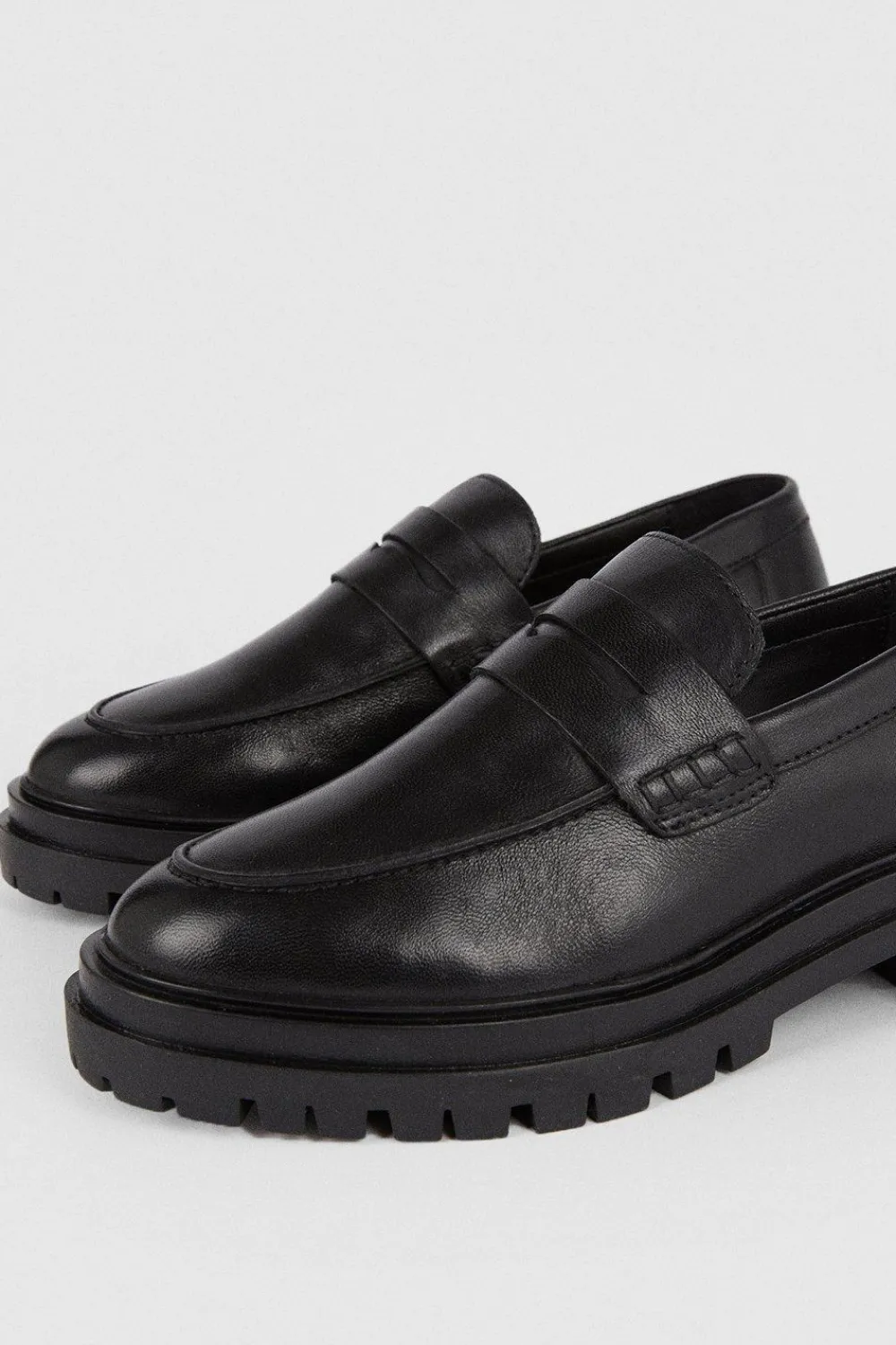 Outlet Oasis Leather Chunky Loafers Black