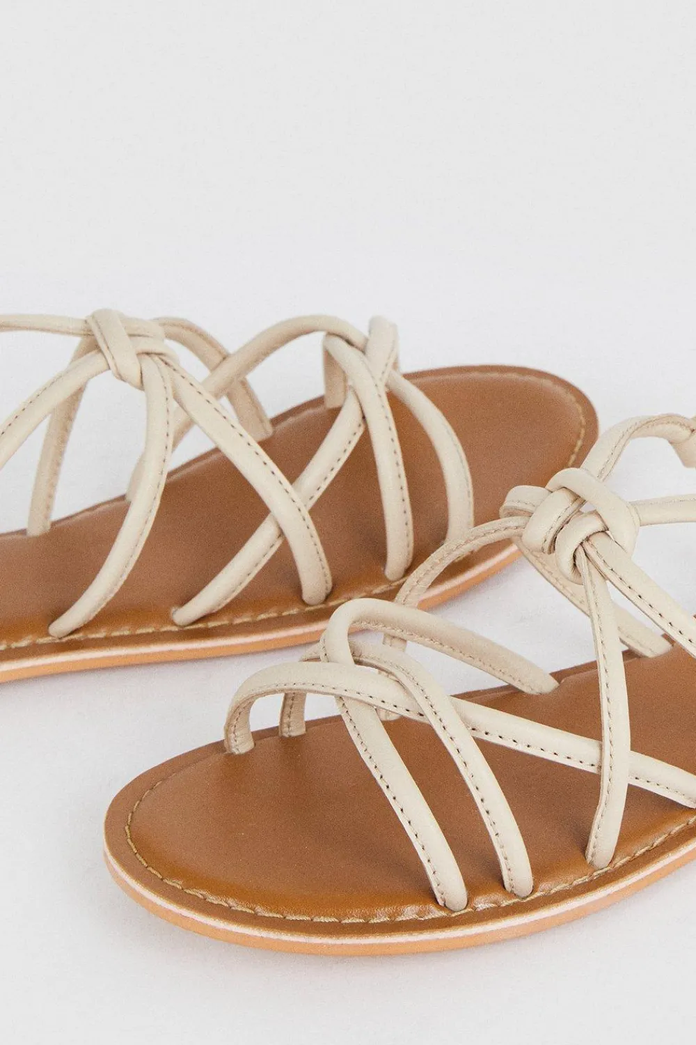 Outlet Oasis Leather Knot Flat Sandals Cream