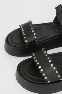 Hot Oasis Leather Scallop Flatform Sandals Black