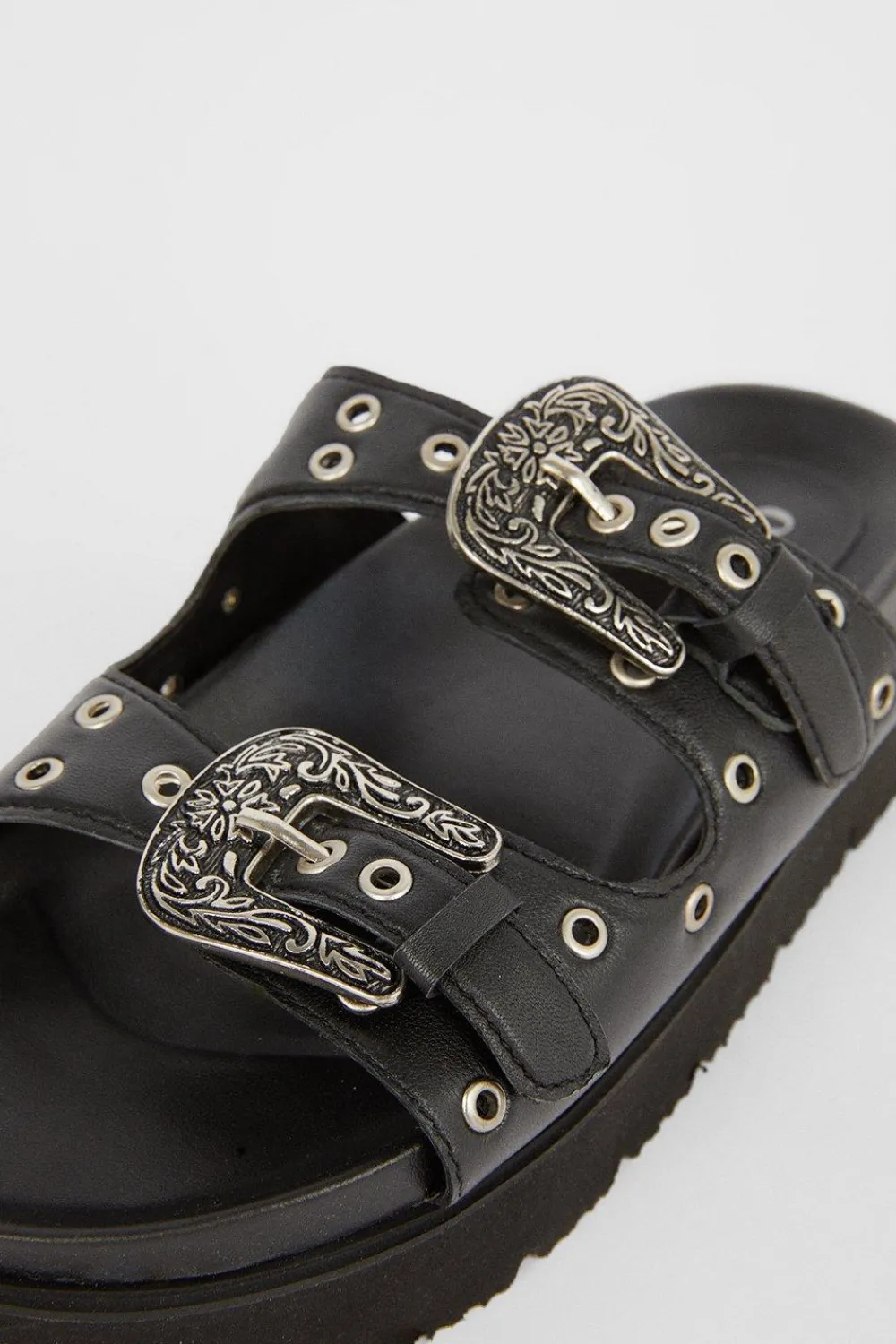 Best Oasis Leather Western Studded Flatform Sandal Black