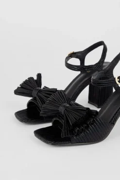 Discount Oasis Metallic Bow Block Heel Sandals Gold