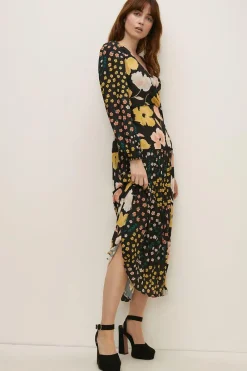 Clearance Oasis Mixed Scale Floral Pleated Midi Dress Black