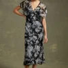 Clearance Oasis Mono Delicate Lace Floral V Neck Chiffon Midi Dress Blackwhite