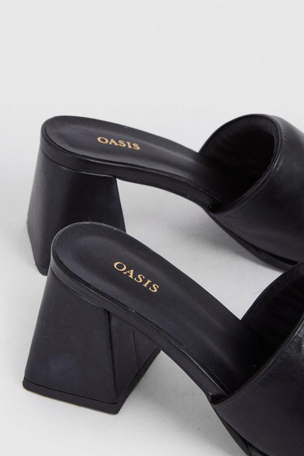New Oasis Padded Mule Block Heel Black