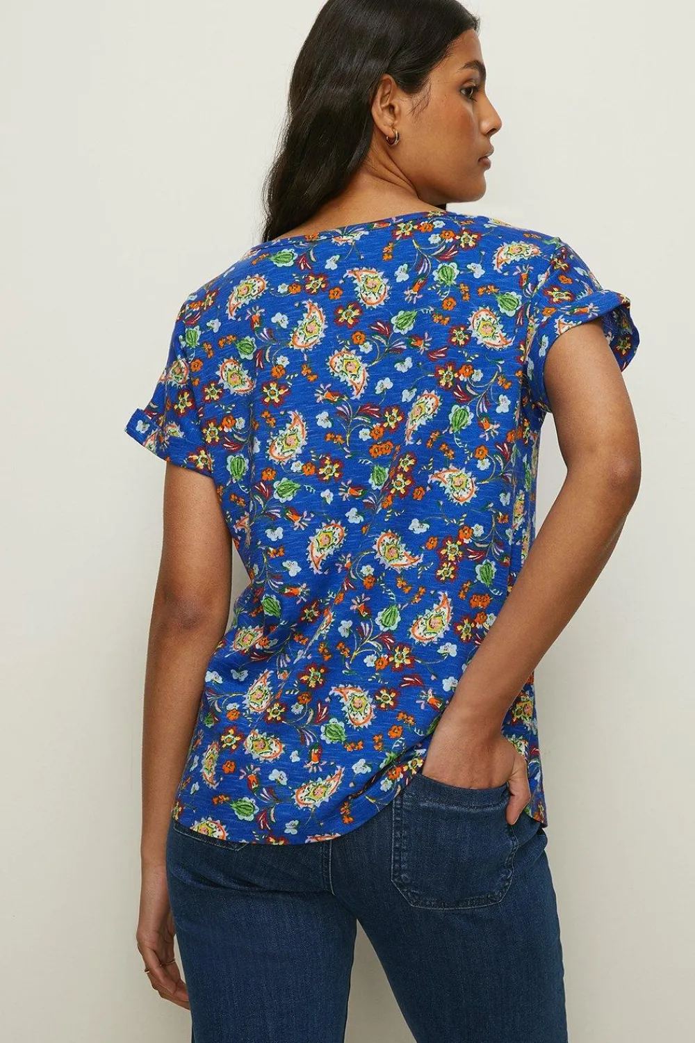 Outlet Oasis Paisley Print Cotton Slub Roll Sleeve T-Shirt Ivory