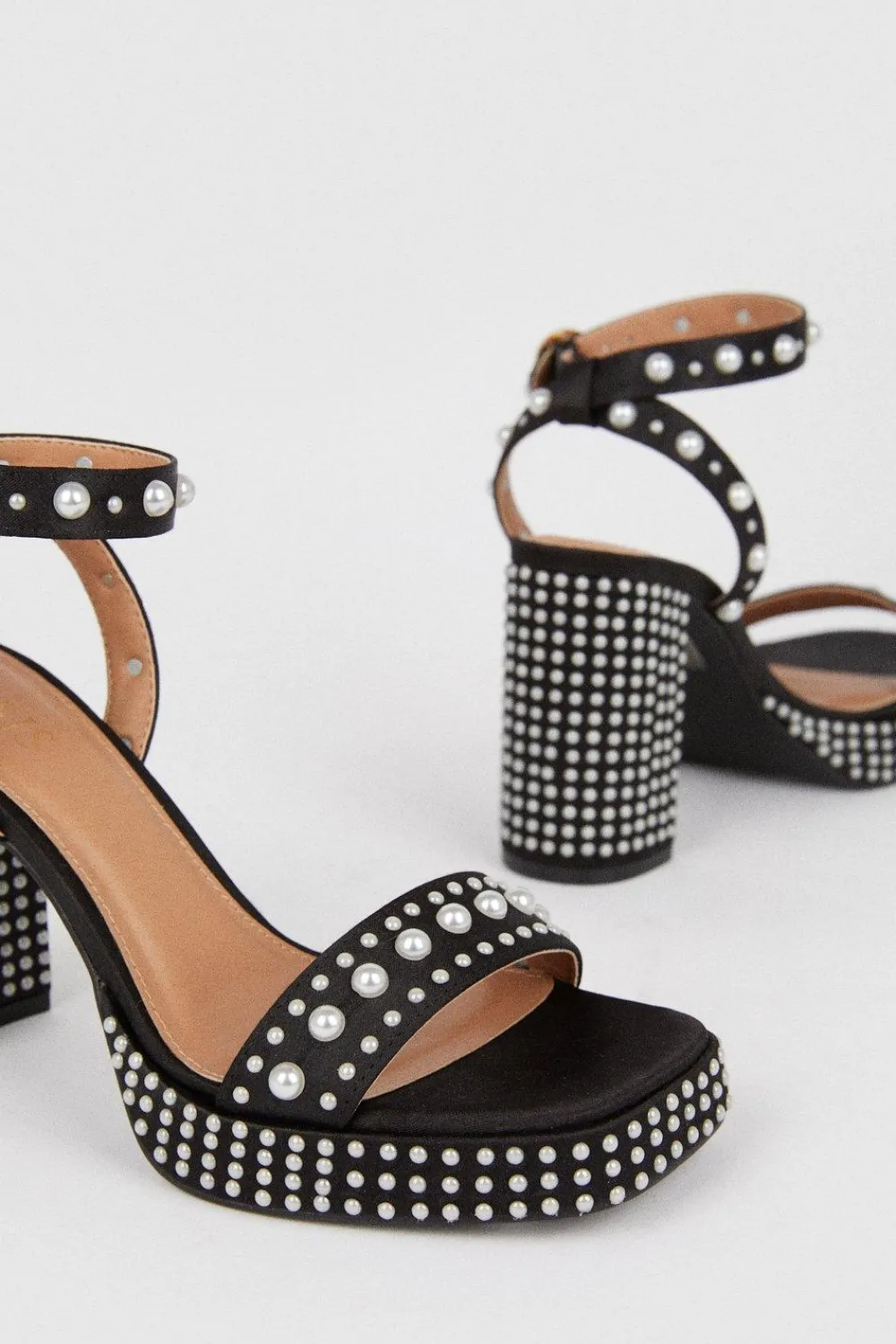 Hot Oasis Pearl Embellished Chunky Heel Sandals Black