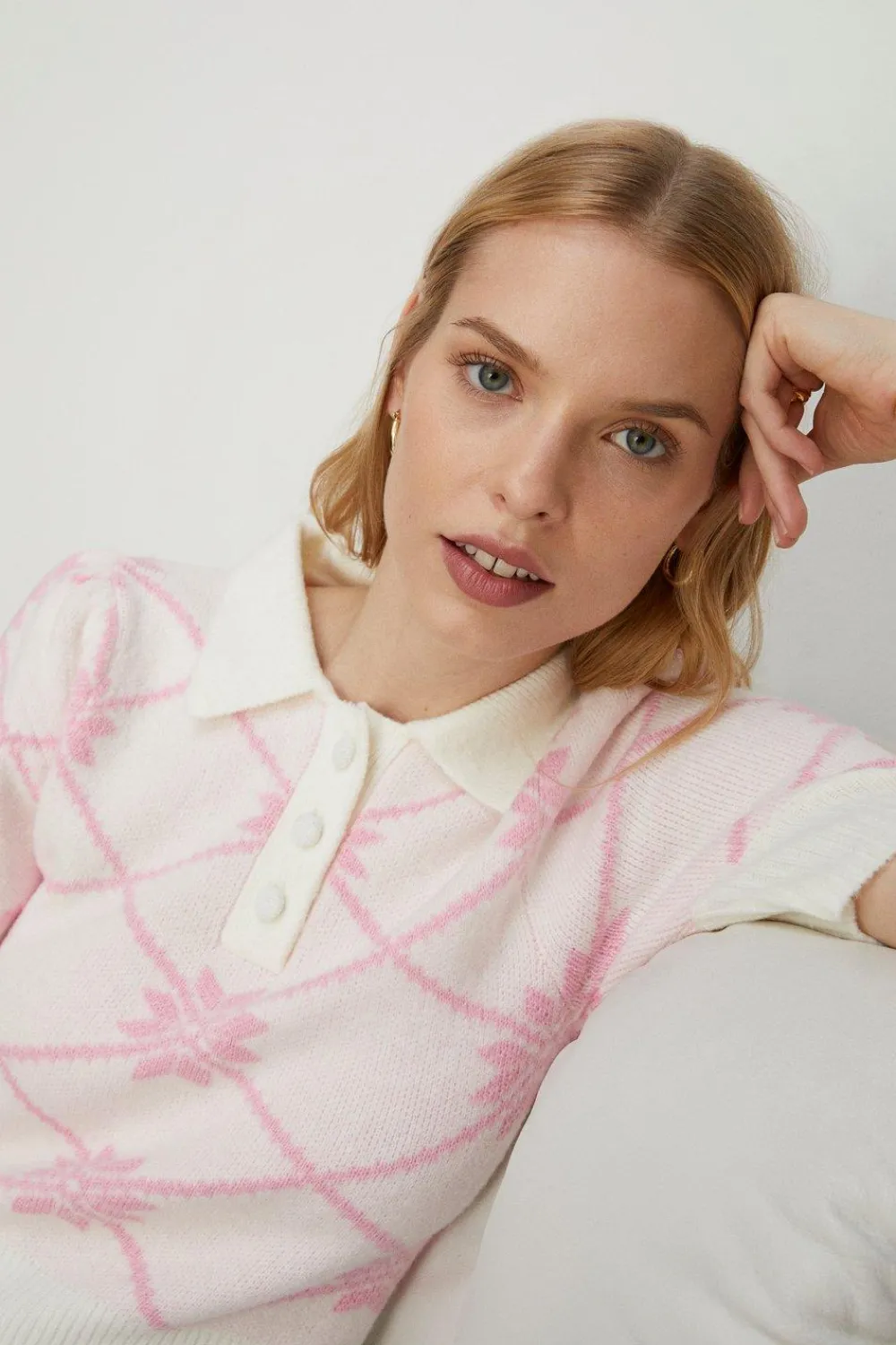 Outlet Oasis Petite Floral Jacquard Polo Knit Top Pink