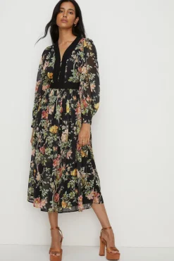 Best Oasis Petite Magnolia Floral Lace Tiered Dobby Midi Dress Black