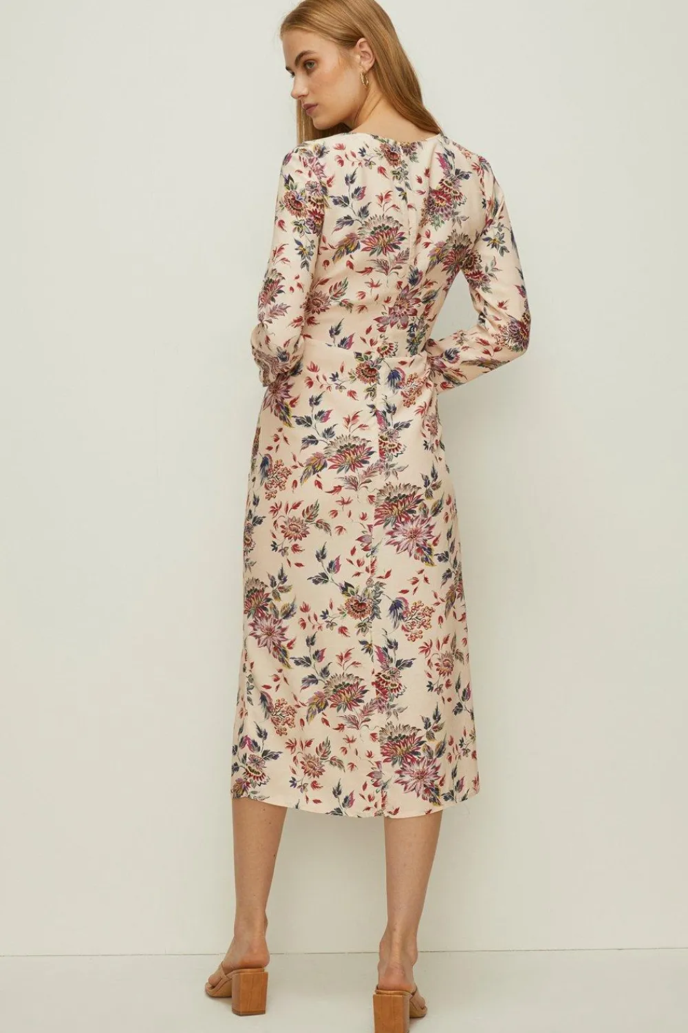 Outlet Oasis Petite Paisley Printed Ruched Side Midi Dress Ivory