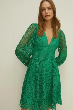 Outlet Oasis Petite Premium Lace V Neck Skater Dress Bright Green