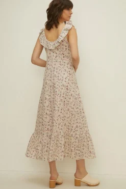 Fashion Oasis Petite Ruffle Scoop Neck Ditsy Broderie Dress Floral