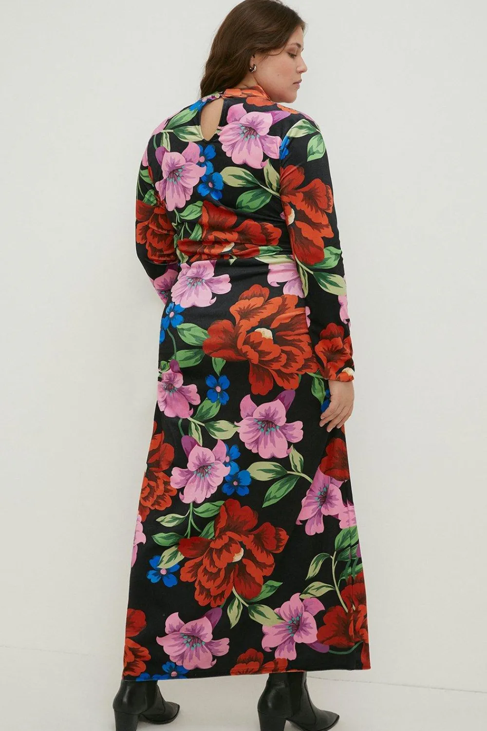 Clearance Oasis Plus Size Floral Velvet Funnel Neck Ruched Side Midi Dress Black