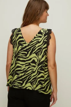 Clearance Oasis Plus Size Lace Trim Zebra Print Vest Black
