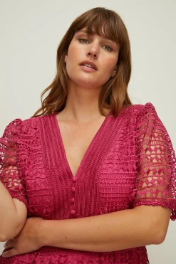 Clearance Oasis Plus Size Premium Lace V Neck Maxi Dress Magenta