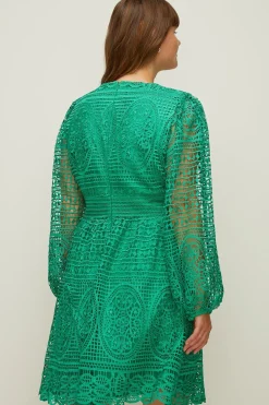 Hot Oasis Plus Size Premium Lace V Neck Skater Dress Bright Green