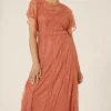 Outlet Oasis Premium Delicate Lace Maxi Dress Rose