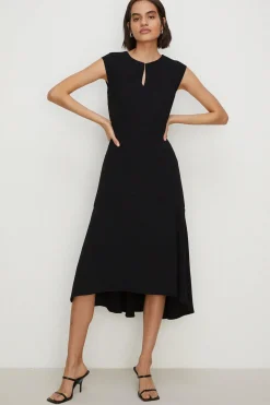 Outlet Oasis Premium Keyhole Tiered Midi Dress Black