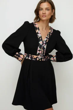 Outlet Oasis Printed Crepe Trim Skater Dress Black