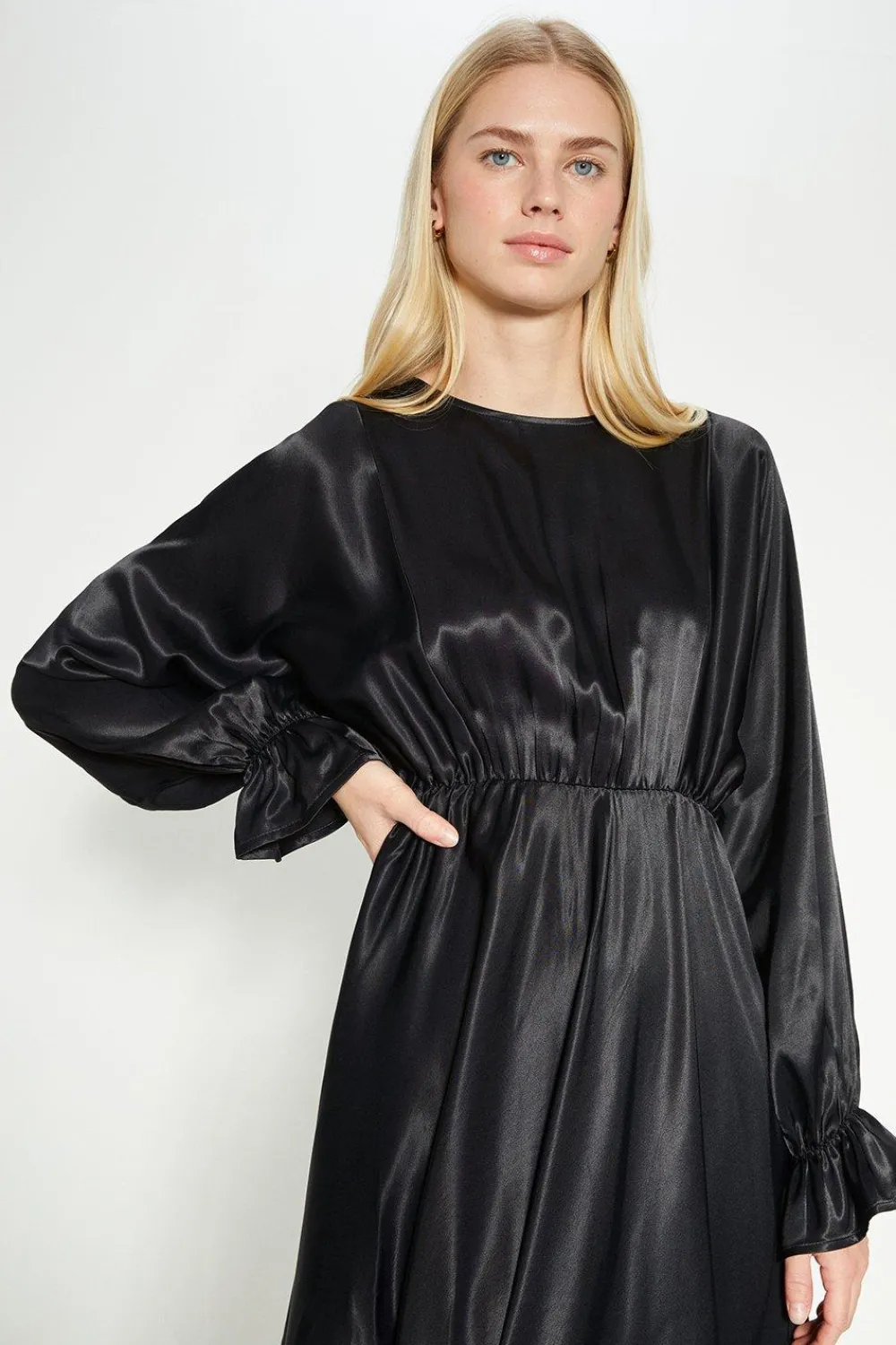 Outlet Oasis Rachel Stevens Satin Blouson Midi Dress Black
