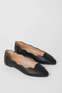 Sale Oasis Scallop Detail Ballet Flats Black
