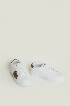 Fashion Oasis Scallop Edge Lace Up Trainers White