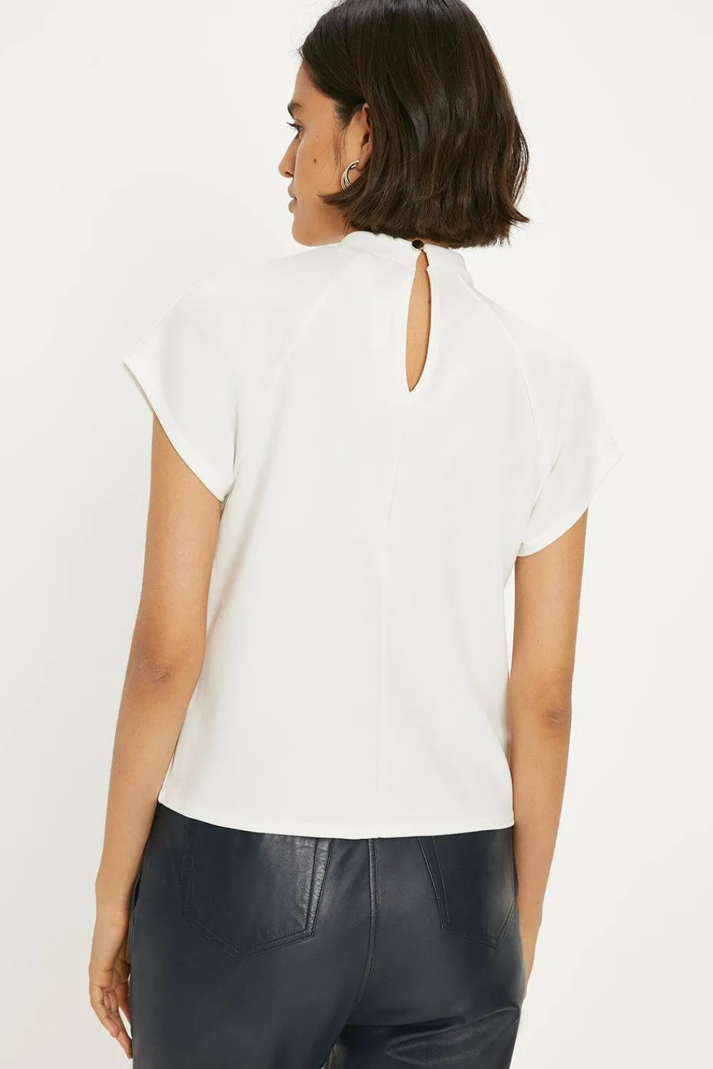 Outlet Oasis Scuba Crepe Twist Neck Top Ivory