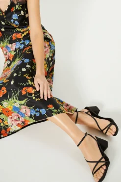 Best Oasis Strappy Block Heeled Sandal Black