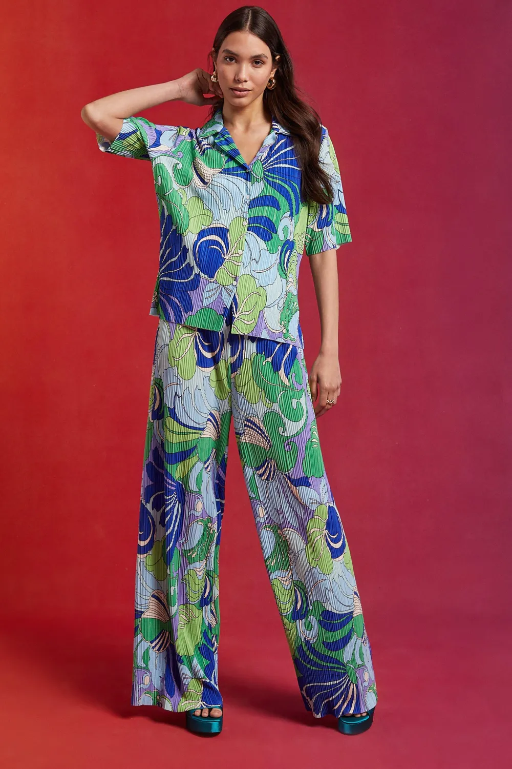 Clearance Oasis Tropical Plisse Short Sleeve Button Through Shirt Blue