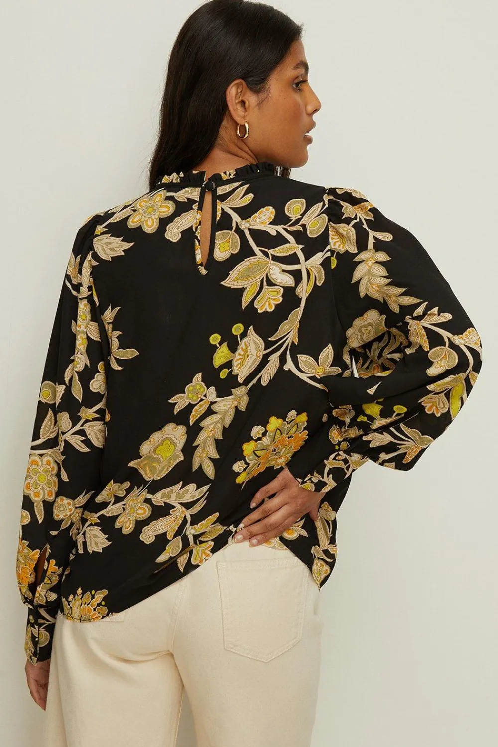 Outlet Oasis Volume Sleeve Paisley Floral Top Black