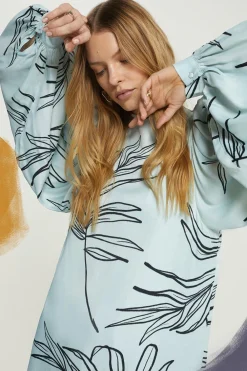 Outlet Oasis Zaya Kai Palm Printed Shift Dress Blue