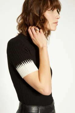 Discount Oasis Zig Zag Detail Short Sleeve Jumper Black