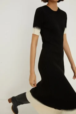 Outlet Oasis Zig Zag Detail Short Sleeve Knitted Midi Dress Black